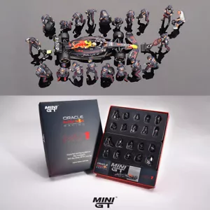 1:64 TSM MGTS0007 Max Verstapen Red Bull RB18 Abu Dhabi GP Pit Crew 2022 - Foto 1 di 4