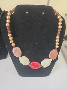 Octagon Necklet - Picture 1 of 8