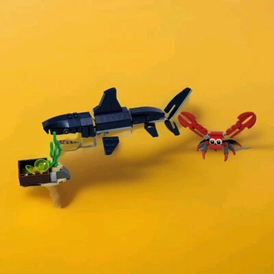 Lego Creator 3 in 1 Deep Sea Creatures #31088, (Without Manual) Shark Crab - Image 1 of 4