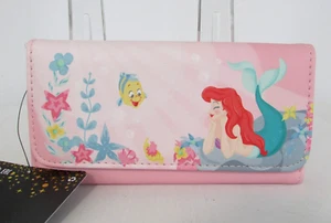 Disney Loungefly Arielle die kleine Meerjungfrau Geldbörse Unter dem Meer Rosa Neu mit Etikett - Bild 1 von 6