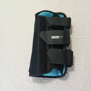 Formfit Wrist Brace By Össur Medium Left Hand Adjustable Straps Breathable. - Picture 1 of 8