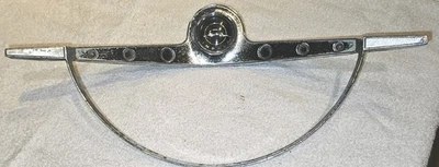 Chevrolet Impala 1963 volante bocina botón moldura anillo fabricante de equipos originales 3822917 Foto 1 de 4