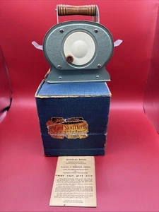 Vintage Nestor Johnson Card Shuffler 1950s Green Metal wood USA Hand Crank - Picture 1 of 18