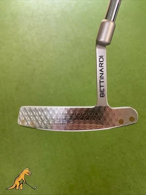 Bettinardi Tour Department BB5 33” Honeycomb Blade Putter - Image 1 of 4