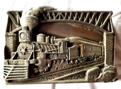 U.S. Mail 1983 locomotora estrella tren de vapor peltre cinturón hebilla de colección bergamota Foto 1 de 4