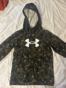 Boys Under Armour Sweatshirt. Camouflage. Size Medium. - Picture 1 of 8