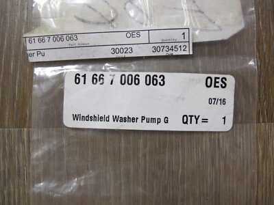 Ojal depósito fluido lavadora parabrisas 61 66 7 006 063 Foto 1 de 2