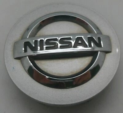 Центральный колпак Nissan 350Z Altima Maxima 2000-2019 годов выпуска (P/N#40342 ZM70B) серебристый - Изображение 1 из 3