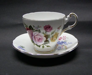 Regency English Bone China 3 Cups and 7 Saucers England - Picture 1 of 12