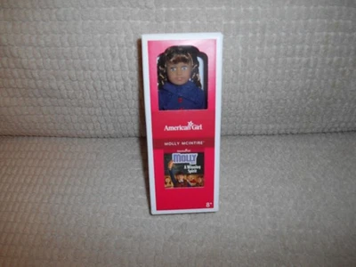 MINI MUÑECA Y MINI LIBRO AMERICAN GIRL MOLLY 6.5" ¡NUEVO EN CAJA! Foto 1 de 4