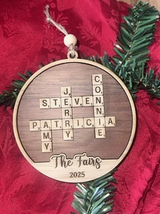 Personalised Christmas Ornament - Wooden Customised family ornament - Picture 1 of 2