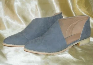 New in Box Women's Size 10 Ankle Boot Journee Collection Light Blue Suede Upper - Picture 1 of 7