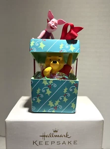 Hallmark Ein großes Geschenk für Ferkel Disney Winnie Puuh Kollektion Neu 2011 - Bild 1 von 12