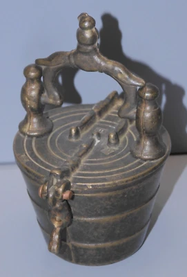 -BELLE ANCIENNE BOITE POIDS GODETS / CHARLEMAGNE BRONZE ou LAITON XXe VITRINE  D - Photo 1/4