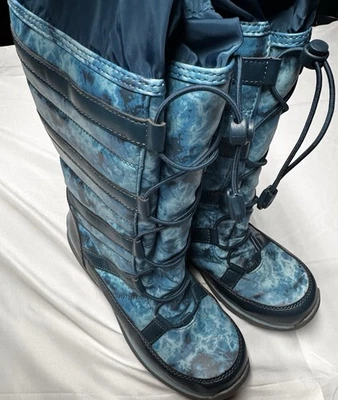 Lands' End Insulated Winter Snow Boots - Blue Tie Dye - Size Youth 5 - Image 1 of 4