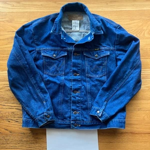 WRANGLER DENIM JEANS WESTERN TRUCKER JACKE BLAU INDIGO XL Cowboy robust - Bild 1 von 3