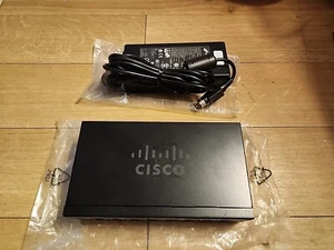 New Cisco SF110D-16HP 110 Series 16-Port 10/100 PoE Desktop switch - Bild 1 von 4