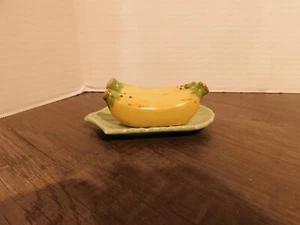 Vintage Japan Banana Salt & Pepper Shakers W/ Leaf - Picture 1 of 4