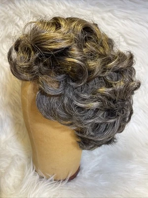 1972 Винтажный Brentwood Loretta акриловая соль перец серый парик регулируемый - Изображение 1 из 4