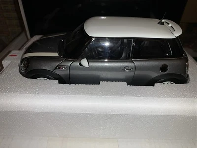 KYOSHO static model 1:18 Mini Cooper S 2006 R56 - Immagine 1 di 4