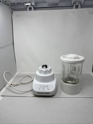 KitchenAid Classic White Blender w/40 oz. Capacity Model KSB3WH Tested - Image 1 of 4