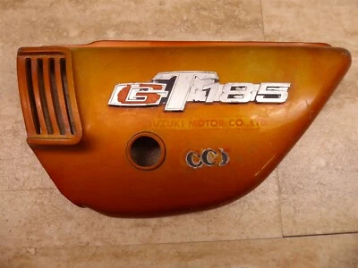 Cubierta lateral izquierda naranja Suzuki GT185 1973-75 PL1026-SC1+ Foto 1 de 4