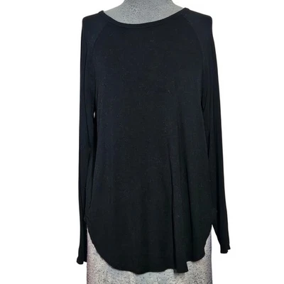 Top negro ligero suave manga larga talla pequeña  Foto 1 de 4