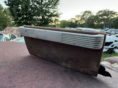 1941-1947 Packard машинка для стрижки пепельница / пепельница - приборная панель - Изображение 1 из 4