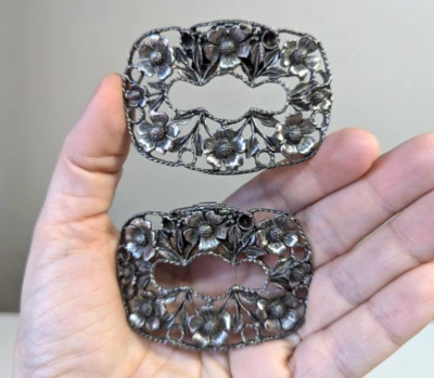 MUSI Vintage Grande Antiguo Tono Plata Zapato Vestido Clip Adorno Diseño Floral Foto 1 de 4
