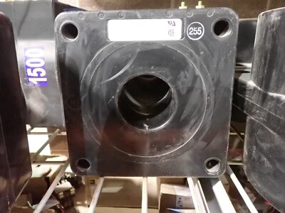 Transformador de corriente Instrument Transformers Inc 200:5A 10 kV CAT# 112-201 Foto 1 de 4