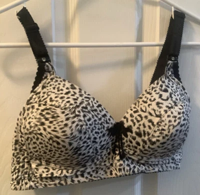 Mujer Blanco y Negro Ligeramente Acolchado Talla 36 Foto 1 de 3