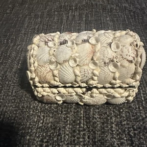 Vintage Schmuckschatulle mit Muschelbesatz schöner Klappdeckel - Bild 1 von 7