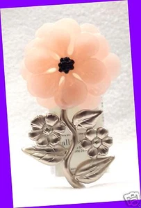 1 Bath & Body Works Wandblumen SCHICKE ROSA BLUME Einheit Diffusor Stecker Halter süß - Bild 1 von 2