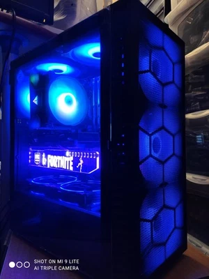 Pc fisso gaming RGB Pronto all'uso Windows 10/11 e Fortnite installati. - Immagine 1 di 4