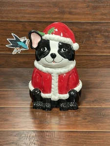 Barattolo biscotti Boston Terrier vacanza Babbo Natale vestito cucciolo bulldog francese agrifoglio e muschio  - Foto 1 di 13