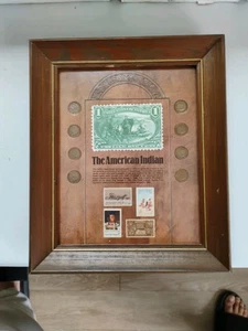 Juego de monedas y estampillas vintage enmarcadas de los indios americanos - Imagen 1 de 3