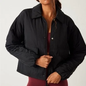 Free People Movement Off The Bleachers Coaches Jacke schwarz Primaloft Med NEU  - Bild 1 von 9