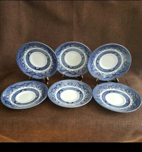 6 Artikel Churchill Ironstone blau weiß niedrige Untertassen 5,5 Zoll Vintage - Bild 1 von 8