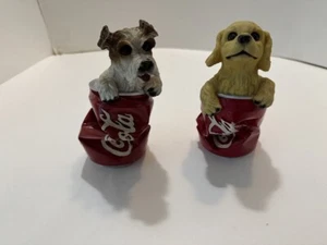 2 x Hund in Coca-Cola Dose - vermutlich Kunststoff ca. 14 cm noch gut erhalten - Bild 1 von 9