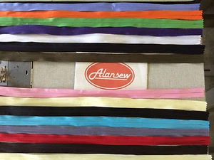 No3 Closed End Invisible Zips Drop Down Menu Inch & Colour Choice - Picture 1 of 27