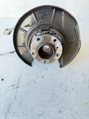 Оригинальный кулак ступицы рулевого колеса подшипника переднего правого колеса BMW E53 X5 2000-2006 годов выпуска - Изображение 1 из 4