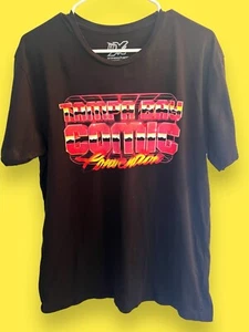 Tampa Bay Comic Con Convention T-Shirt 1980s Retro VHS Style Font Logo Black L - Picture 1 of 9