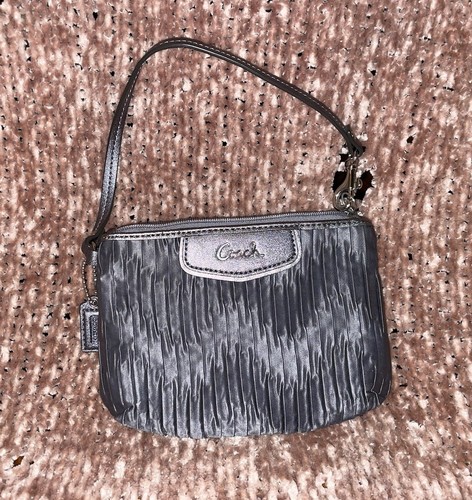 Bracciale medio Coach Ashley raccolto raso F48163 argento carbone grigio