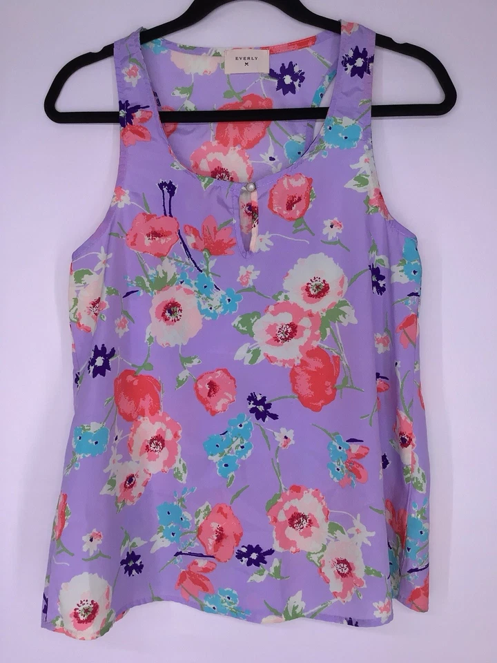 Túnica Regata Everly Anthropologie Roxa Floral Feminina Tamanho Pequeno Estilo T8779 - Imagem 1 de 4