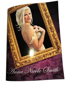 Anna Nicole Smith : Portrait of an Icon by Patrik Simpson and Pol Atteu... - Picture 1 of 3