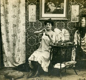 Woman Artistic Study Semi Nude Risque La Puce N.9 Old Photo Stereo SIP 1900 - Foto 1 di 3