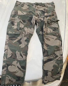 Wrangler Camouflage Camo Hunting Pants Men's Size 42 x 30 Relaxed Fit - Picture 1 of 4
