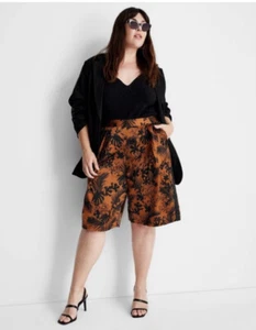 Future Collective Kahlana Barfield Brown Pleated Shorts 2X & Keyhole Black Top - Picture 1 of 12