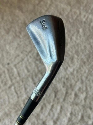 WILSON STAFF #7 IRON WITH A STIFF FLEX DYNAMIC STEEL SHAFT WRAP GRIP - Image 1 of 4