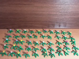 Lot of 50 Genuine LEGO Green 30176 Plant Round-1X1 with 3 Bamboo Leaves Foliage - Picture 1 of 3